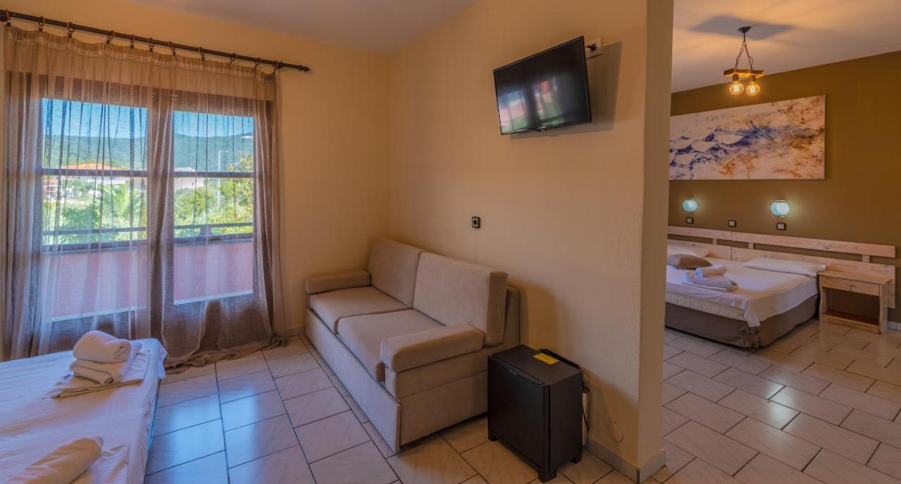 Natasa Hotel Szkála Potamiász Kültér fotó
