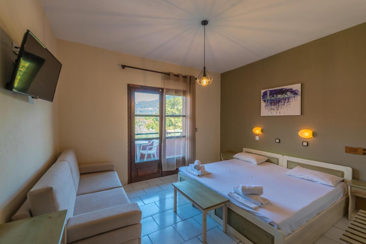 Natasa Hotel Szkála Potamiász Kültér fotó